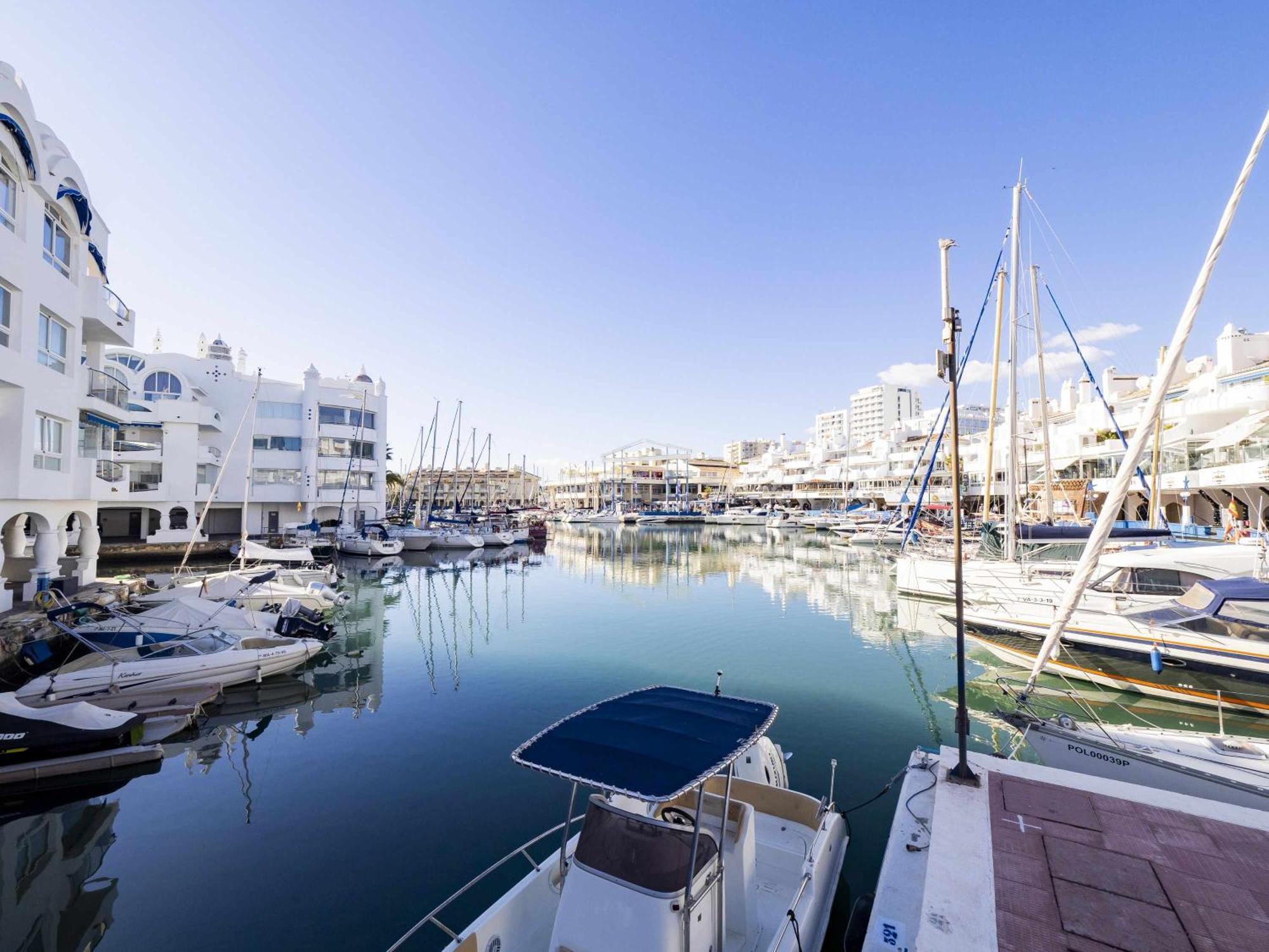 Mshome Puerto Marina Exclusive Benalmadena Bagian luar foto